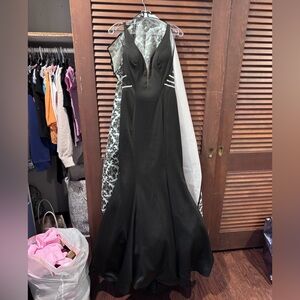 Elegant Black Evening Gown